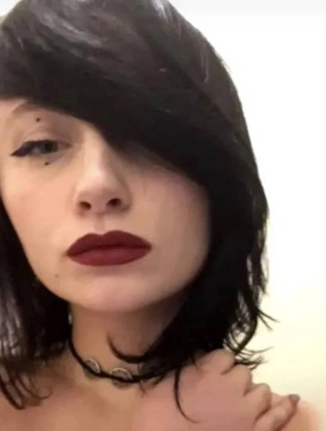 Marketten aldığı ürünle saçını boyadı: Kafası ampul gibi şişti! Yakınları bile tanıyamadı 19